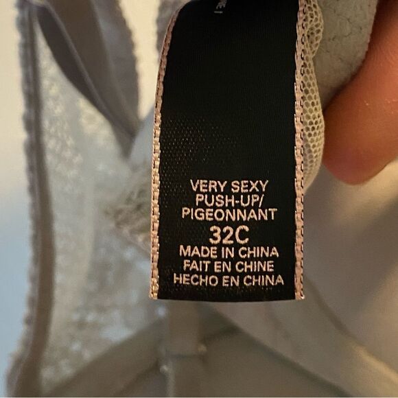 Victoria's Secret Very Sexy gray lace mesh netting Padded Push Up Bra Size 32C - Picture 9 of 10